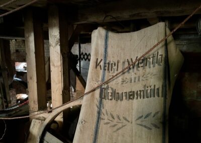 Dieser Mehlsack der Dehnamühle stammt von ca. 1920 und dem damaligen Mühlenbesitzer Karl Werther.